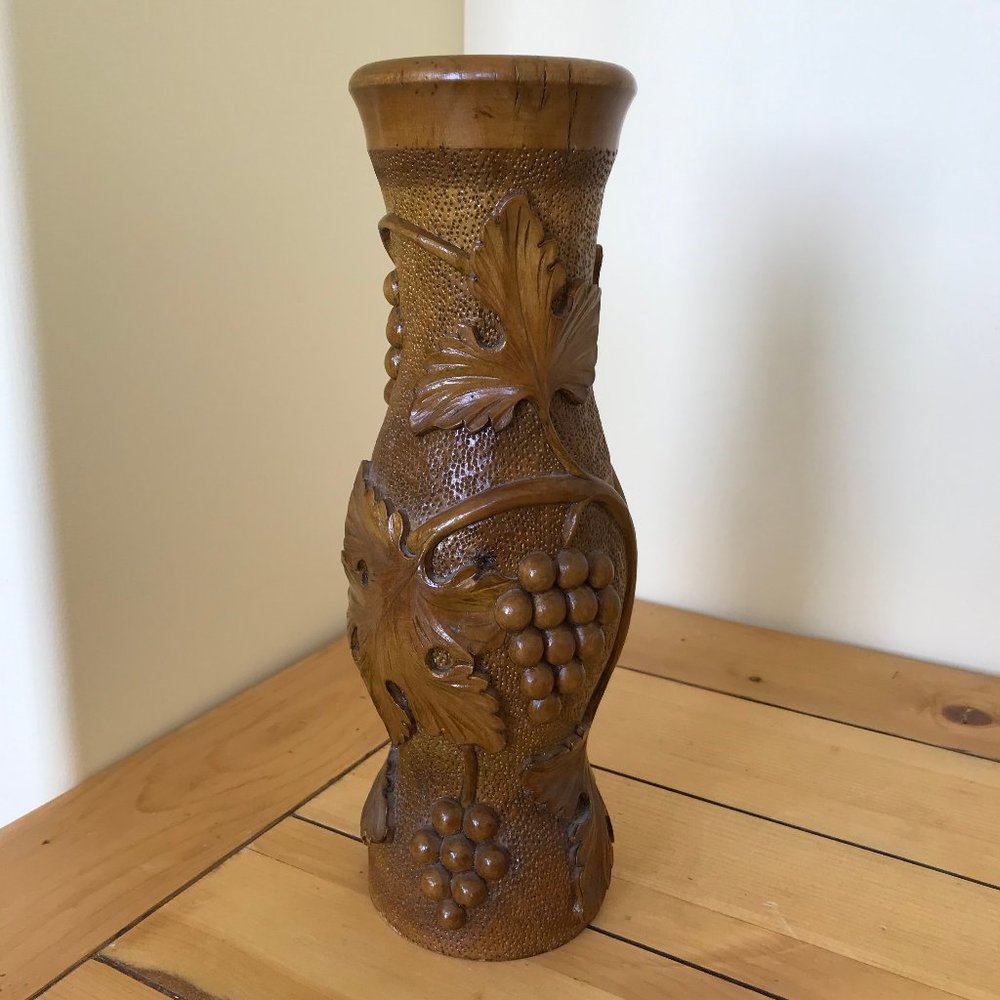 Large 3D Carved Wood Grape Leaf Vase 11-3/4" Vtg Natural Wooden Decor